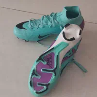 کفش فوتبال مرکوری ایرزوم نایک مخصوص زمین چمن|کیف، کفش، کمربند|همدان, |دیوار