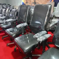 صندلی اداری پشت قاب دار