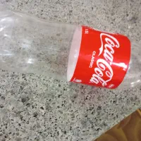 بطری نوشابه خانواده|ظروف نگهدارنده، پلاستیکی، یک‌بارمصرف|نیشابور, مازول|دیوار