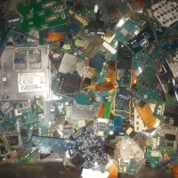 خریدو فروش انواع برد لوازم برقی،مادربرد و مس
