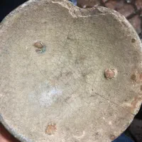 کاسه با علامت سه پایه