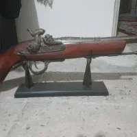 فندک تفنگی تزئینی رومیزی.