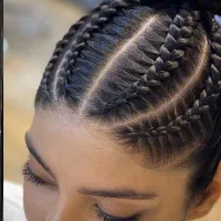 بافت مو .واسه خوشکل کردن موهات بیا پیش من