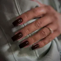 تخفیف ویژه کاشت و ترمیم ناخن فقط امروز