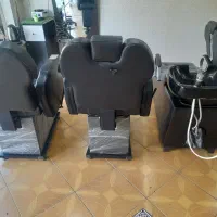 صندلی اصلاح و سرشور به قیمت مناسب و تمیز|آرایشگاه و سالن‌های زیبایی|سمنان, |دیوار