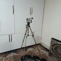 دروبین فیلمبرداری همراه با سه پایه|دوربین عکاسی و فیلم‌برداری|سردشت, |دیوار