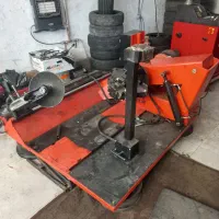 تعویض لاستیک تنظیم بادبالانس پنچری تیوبلس نیسان