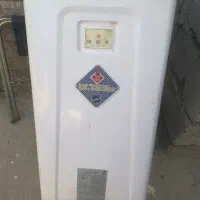 آبگرمکن برقی 40 لیتری دیواری  دوسال کارکرده  سالم|آبگرمکن، پکیج، شوفاژ|جیرفت, |دیوار