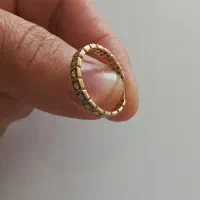 مقداری طلا فقط سرمایه گذاری ۱۰۰زیر تابلو