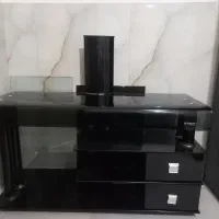 میزتلویزیون شیشه ای
