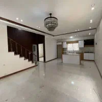 نظافتچی جوان ۳۲ساله زبروزرنگ