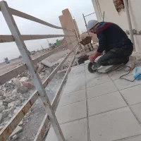 کاشیکار و سنگکار و سرامیکار هستم کاشیکاری موزاییک