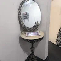 آیینه و شمعدان به همراه میز جنس برنزی درجه یک