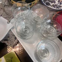 فروش یک سری ظروف با قیمت مناسب