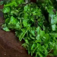 پاک کردن سبزی و باقالی