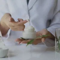 دوره آموزشی کرمسازی و محصولات آرایشی|خدمات آموزشی|تهران, جمهوری|دیوار
