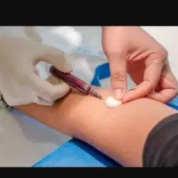تزریقات پانسمان خونگیری وصل سرم بخیه و ...|خدمات آرایشگری و زیبایی|شیراز, شهرک ولیعصر|دیوار