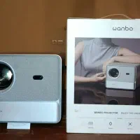 ویدئو پروژکتور ونبو مدل1 DaVinci/ پرده نمایش