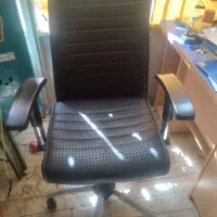 صندلی چرخدار وجک دار