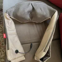 ماساژور گردن و شانه ای رست