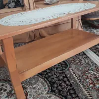۴عدد میز عسلی یکی شیشه خوره یکی سته تام چوبی