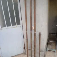 چادربرزنتی با میله یا تیرکهای نگهدارنده بسیار ضخیم