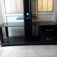 میز تلویزیون شیشه‌ای