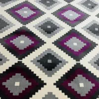 فرش و کناره ی فرش