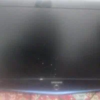 یک دستگاه ال سی دی