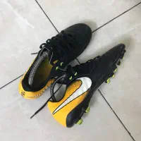 استوک فوتبال|کیف، کفش، کمربند|اندیشه, اندیشه فاز ۵|دیوار