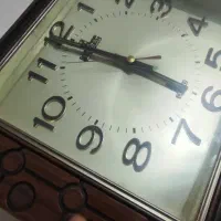 ساعت دیواری