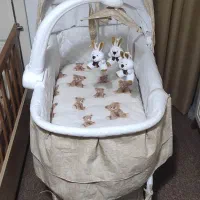 گهواره نوزاد|تخت و صندلی بچه|مشهد, حسابی جنوبی (شهرک غرب)|دیوار