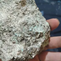 سنگ ترکیبی از فیروزه و پیریت معدنی و خاص