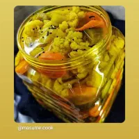 ترشی مخلوط خانگی