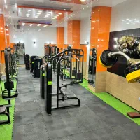 جاروکش باشگاه بدنسازی