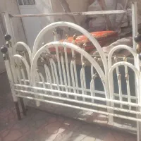 تختخواب دونفره فلزی