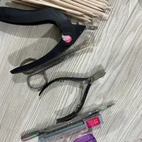 لوازم کاشت ناخن|آرایشگاه و سالن‌های زیبایی|مشهد, نوید|دیوار