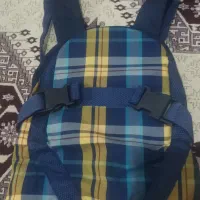 آغوشی و ساک حمل کودک