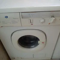 ماشین لباسشویی روشن