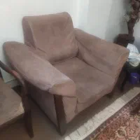 یک دست مبل هفت نفره ویک نیم ست راحتی چهارنفره|مبلمان خانگی و میز عسلی|کرج, اتحاد|دیوار