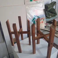 (۱۰۷)استند گل و گلدان چوبی|گل و گیاه طبیعی|رشت, جانبازان|دیوار