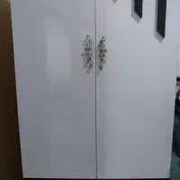 کمد لباسی . در حد نو . دارای دو کشو بزرگ