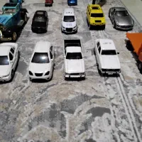 اسباب بازی و ماشین فلزی