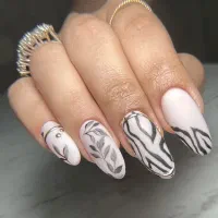 آموزش طراحی ناخن