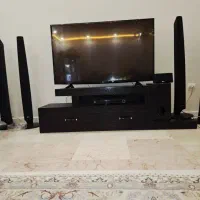 میز تلویزیون چوبی جنس عالی و در حد نو