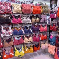 فروشنده خانوم