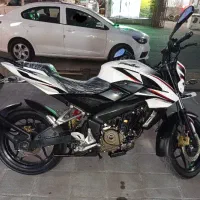 اِن اِس 200 در حَد خشک واقعـی