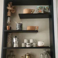 کافی بار /شلف /کتابخونه