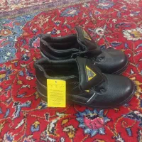 کفش کار سایز 42
