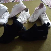 تعدادی کفش درحد نو مارک خارجی